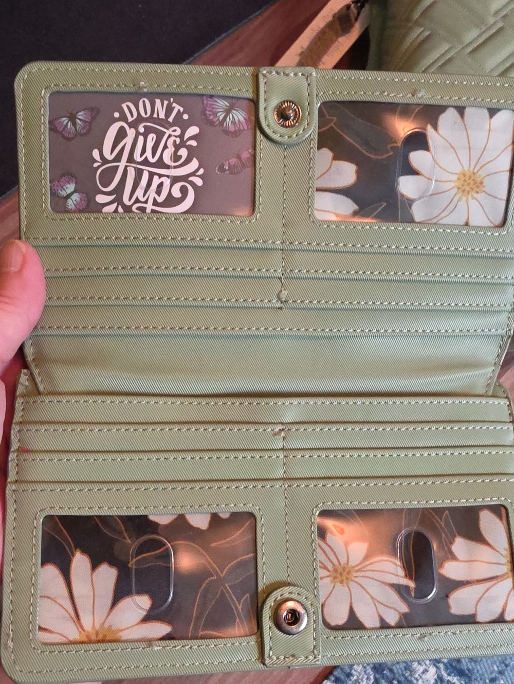 Lug Surrey Satin Luxe VL in Sage Green